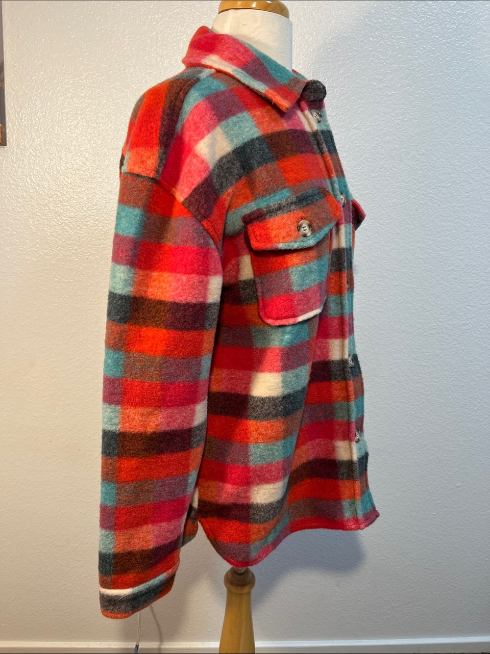 BKE Plaid Knit Fleece Shacket Jacket NWOT Women’s Medium Colorful Plaid - Picture 3 of 10